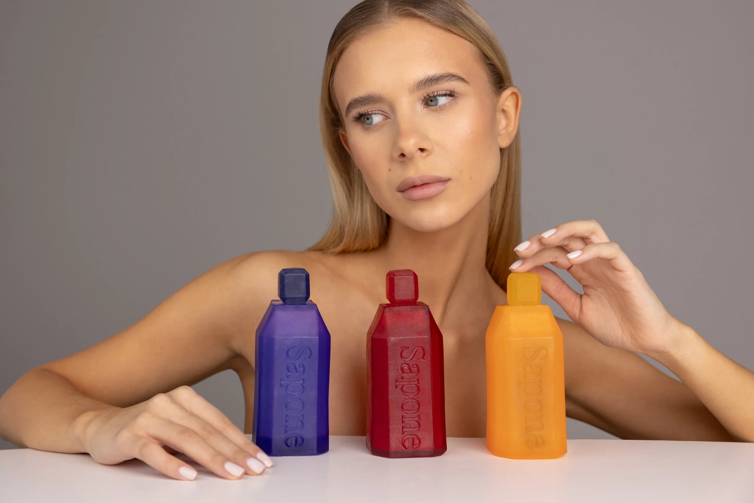 NAUDOK, MYLĖK, TAUPYK